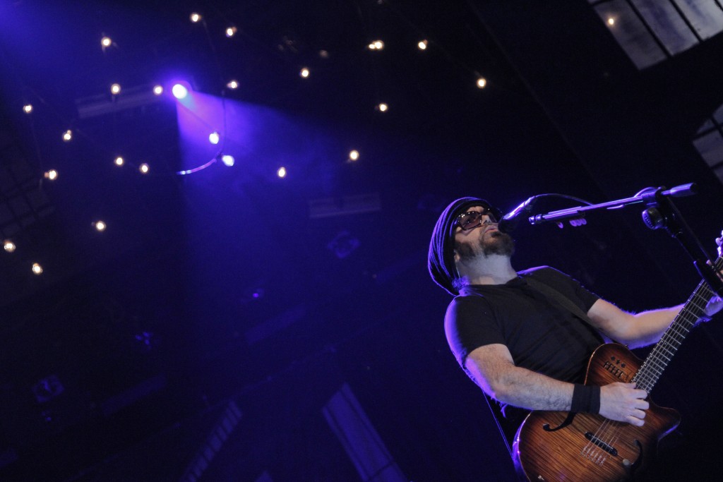 Carlos_Varela_CR_Graffiti_Music_Group_ (5)